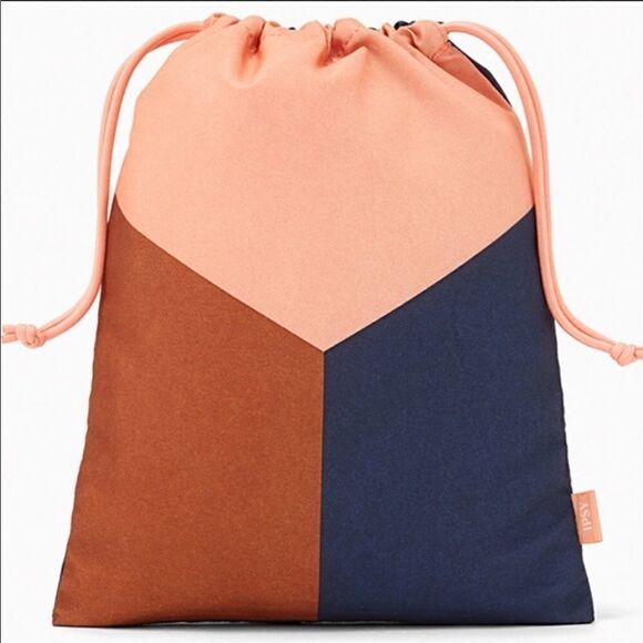 Mac POWDER KISS LIPSTICK New never used plus Ipsy bag 
3 G / 0.1 US OZ - Picture 3 of 13